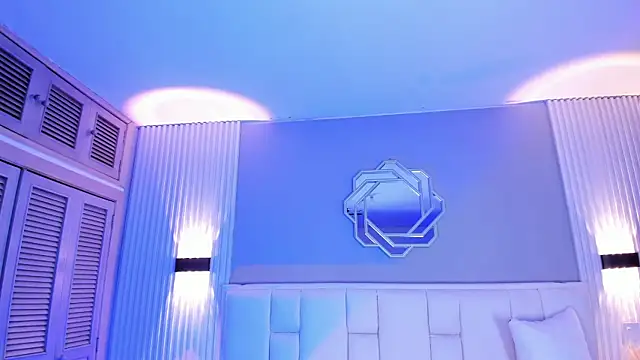 Živá chatovací místnost NanaOsaky