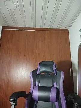 Chat soba uživo modela LaurenWelly_