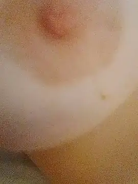 Chat soba uživo modela Rowena_Vonnie