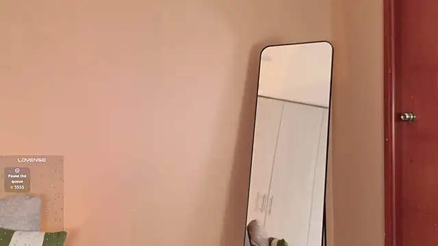 candyy_bella – Naživo chatovacia miestnosť