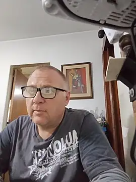 Chat soba uživo modela AmateurHotCoupleSix