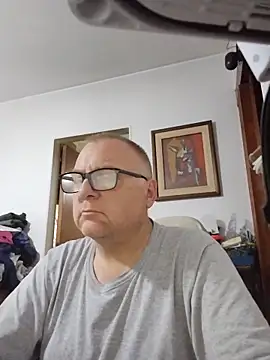 Sala de chat en directo de AmateurHotCoupleSix