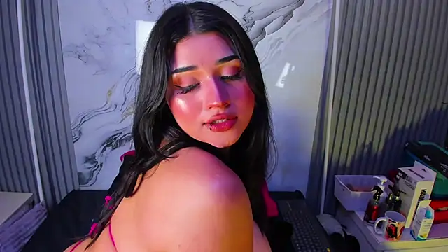 venusowen_'s Live Chat Room