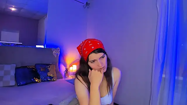 חדר צ'אט בשידור חי של Laura_Leee