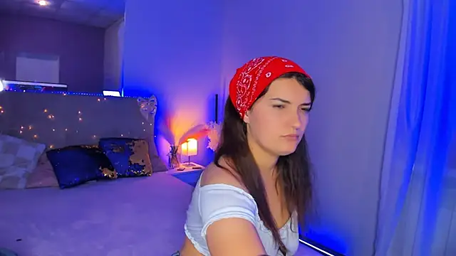 Laura_Leee Adlı Modelin Canlı Sohbet Odası