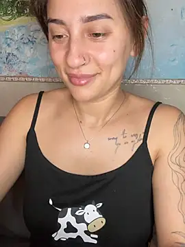 SweetGirl1-'s Live Chat Room