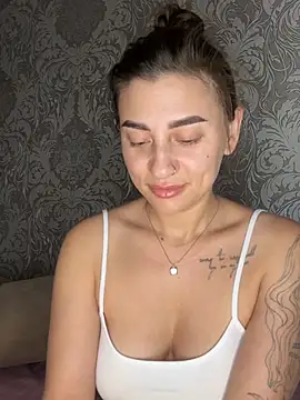SweetGirl1- élő chatszobája