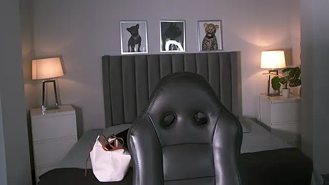 Živá chatovací místnost Madie__collins