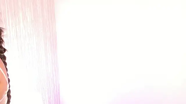 SpicySugar_ Adlı Modelin Canlı Sohbet Odası