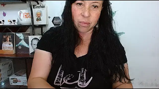 LauraMallioni Live Chatraum