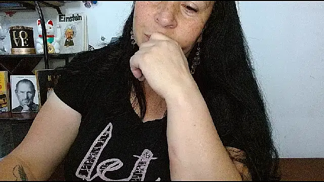 LauraMallioni – live chatrum