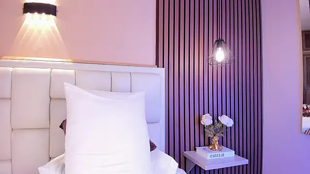 AvyMilton Adlı Modelin Canlı Sohbet Odası