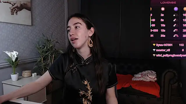 Belle_Via's Live Chat Room