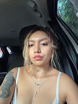 amanda-medrano1: онлайн-чат