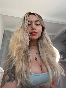 ห้องแชทสดของ amanda-medrano1