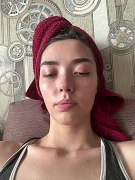 Živá chatovací místnost HoTMiA666