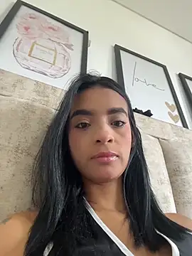 Laura_fernandezII Ruang Obrolan Langsung