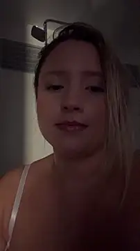 MiaPetit_ Live Chatraum