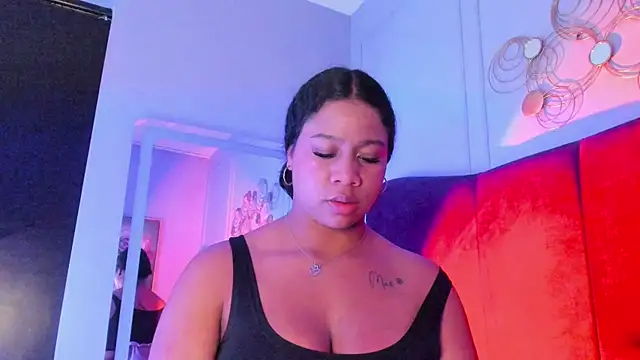 Sofi_Fox_'s Live Chat Room