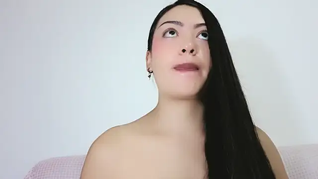 غرفة دردشة Melanie-Roberts المباشرة