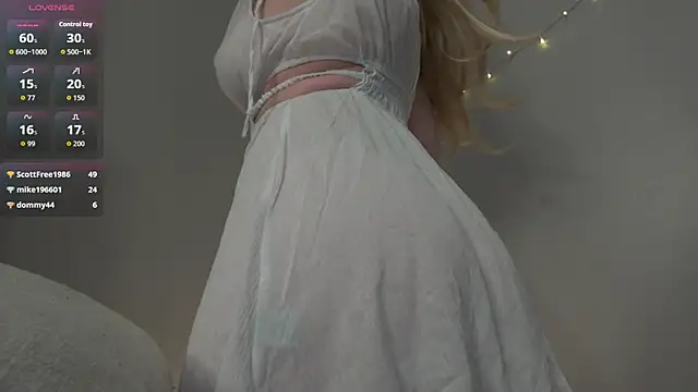 Živá chatovací místnost sunnypeachxx