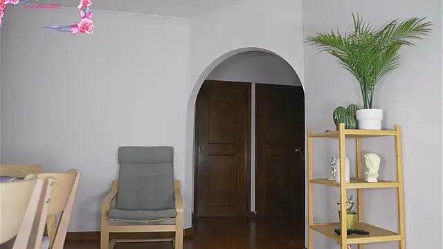 Megan_Lim Adlı Modelin Canlı Sohbet Odası