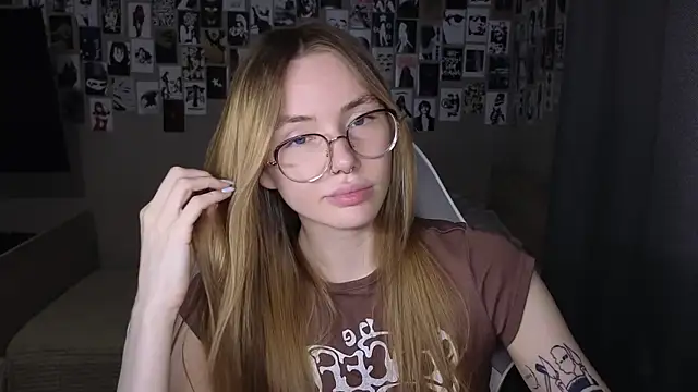littlevildevil Adlı Modelin Canlı Sohbet Odas ı