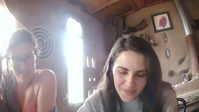 Živá chatovací místnost isadelasestrellas