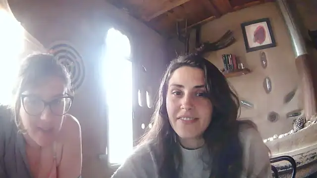 isadelasestrellas Adlı Modelin Canlı Sohbet Odası