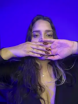 Sala de chat en directo de valentina_jonnes1