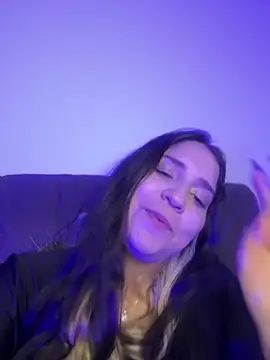 valentina_jonnes1 Adlı Modelin Canlı Sohbet Odası