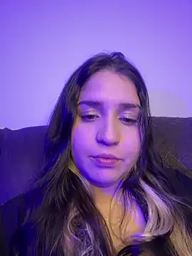 valentina_jonnes1 Adlı Modelin Canlı Sohbet Odası