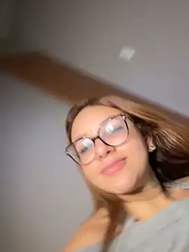 Živá chatovací místnost Clarasc