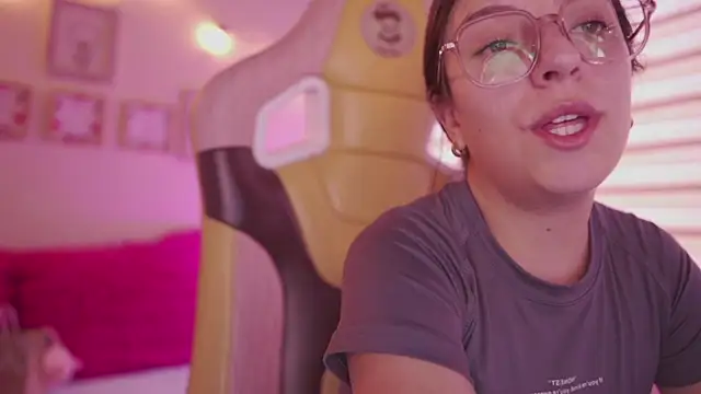 Živá chatovací místnost milly_kenner