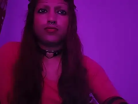 NyylaahhBabie – Kamerová šou