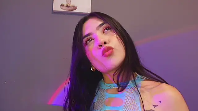 adara_johnson__'s Live Chat Room