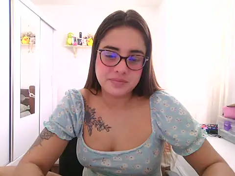 Živá chatovací místnost maliamiller