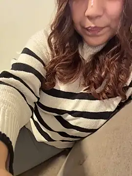 NamiNae Adlı Modelin Canlı Sohbet Odası