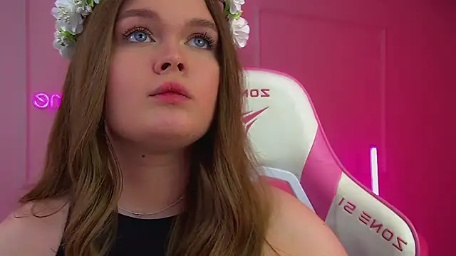 חדר צ'אט בשידור חי של CrystalLyons