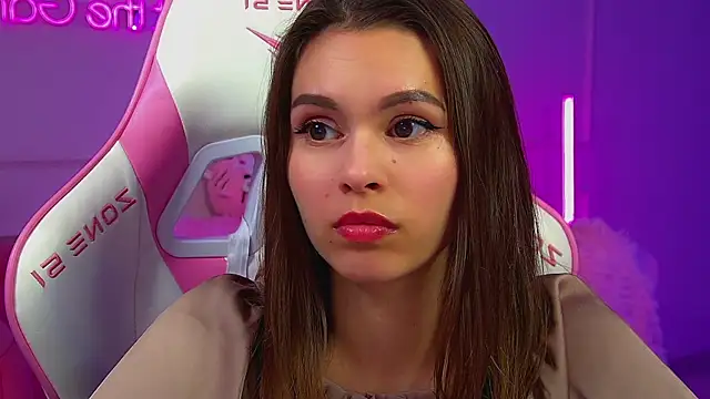 PollyLanders Adlı Modelin Canlı Sohbet Odası