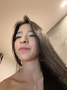 Sarah_cam06 Adlı Modelin Canlı Sohbet Odası
