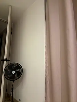 Sarah_cam06n Live chat-huone