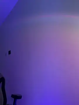 Sophia_Weest99 élő chatszobája