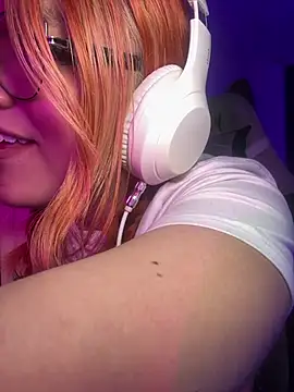 Pokój czatu na żywo – Sophia_Weest99