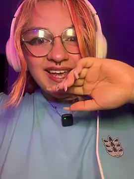 غرفة دردشة Sophia_Weest99 المباشرة