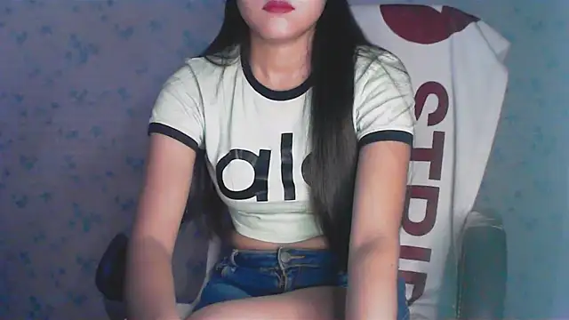 collage_hoty Adlı Modelin Canlı Sohbet Odası