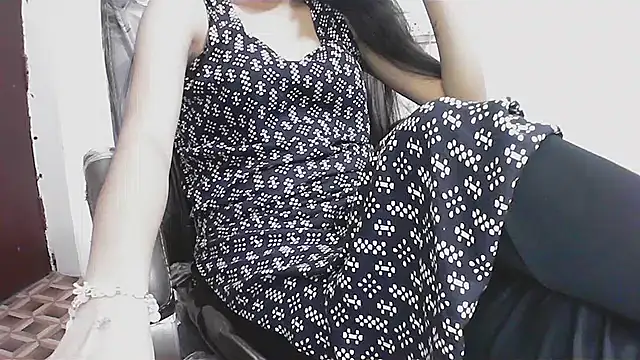 collage_hoty Adlı Modelin Canlı Sohbet Odası
