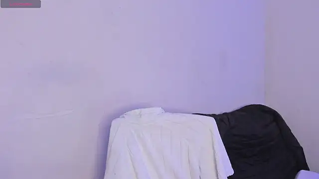 Naty_Mature_: δωμάτιο απευθείας συνομιλίας