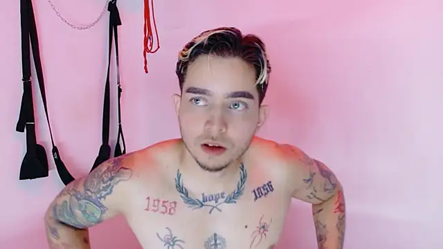 Sala de chat ao vivo de AliceandMax