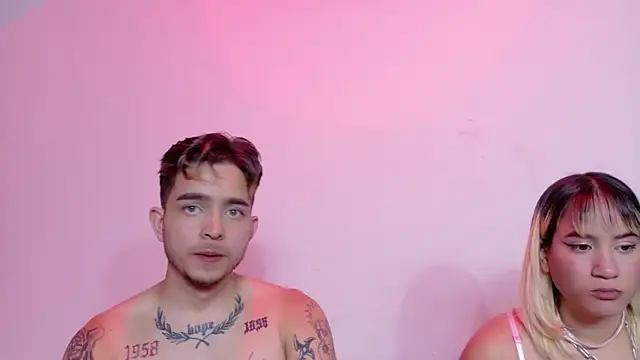 AliceandMax's Live Chat Room
